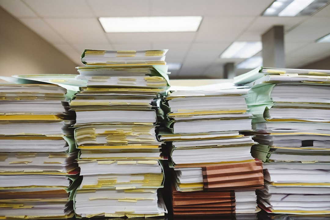 Organización de catálogos y archivos en una empresa